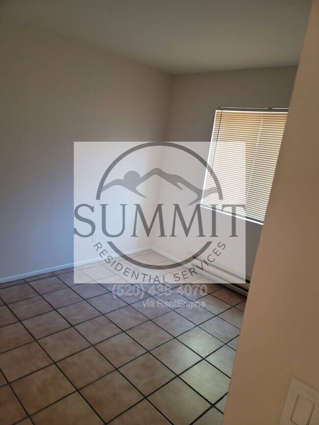 Building Photo - 926 N Belvedere Ave