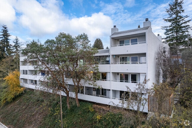 Exterior - Chateau Thierry