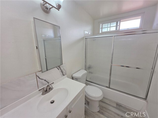 Building Photo - 14609 Saticoy St