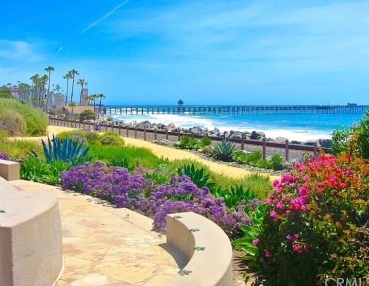 Building Photo - 2531 Costero Magestuoso