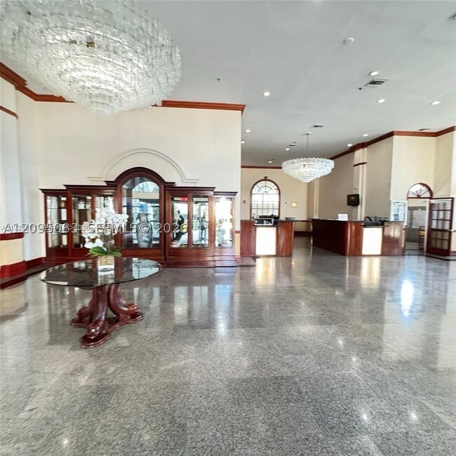 Building Photo - 7601 E Treasure Dr