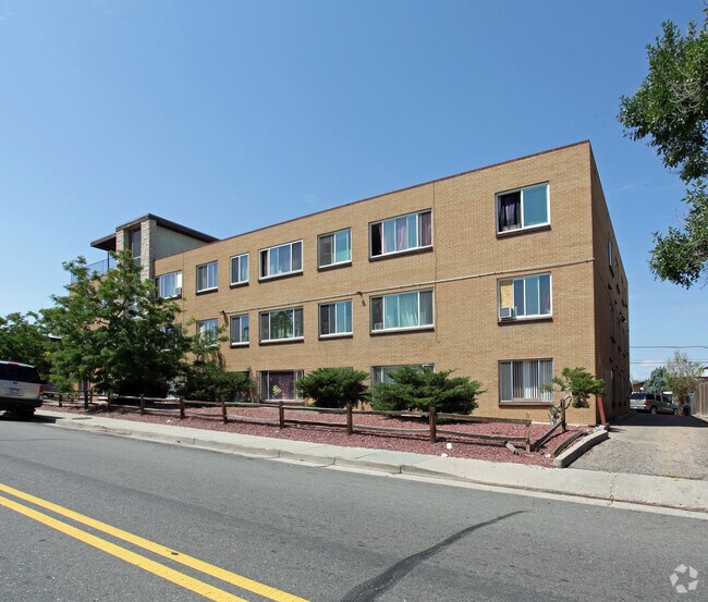 Building Photo - 1565 Moline St