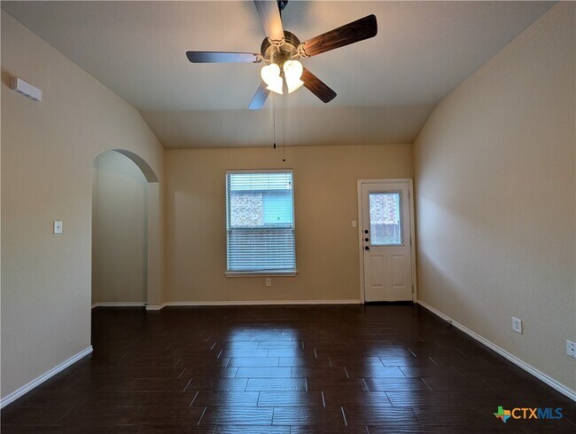 Building Photo - 298 Rosalie Dr