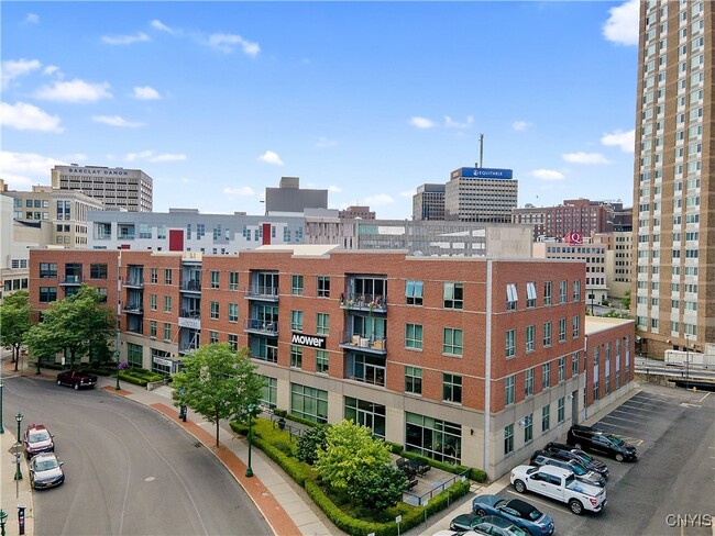 Building Photo - 211 W Jefferson St