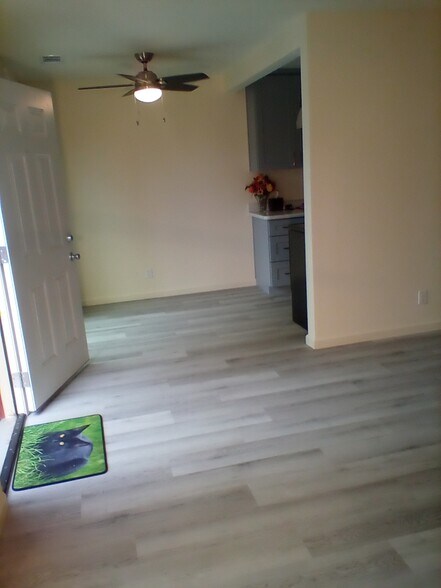 Building Photo - 400 Corcoran Ave