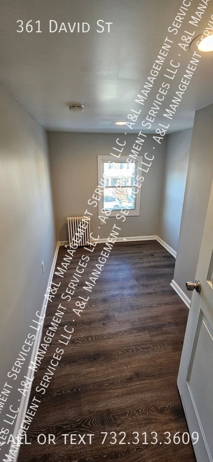 Building Photo - 361 David St