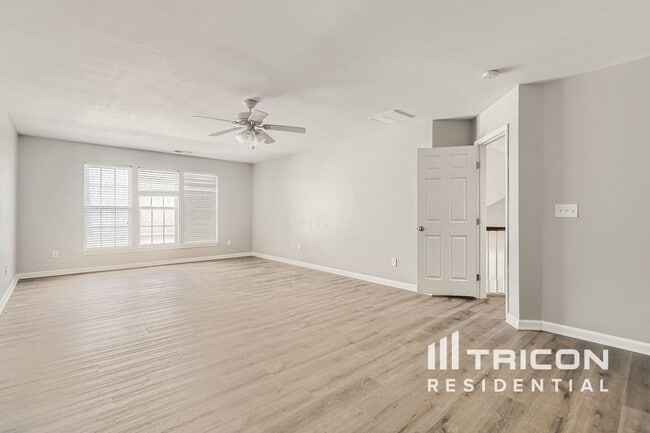 Building Photo - 5007 Tribecca St