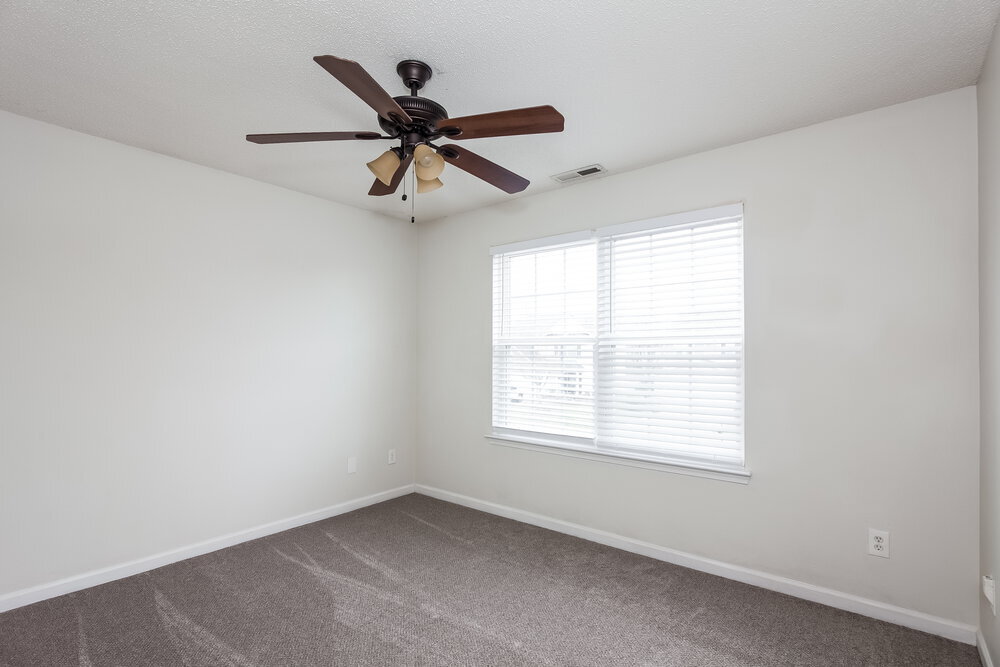 Building Photo - 10818 Glenluce Ave