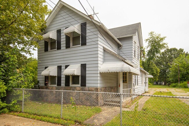 Building Photo - 3295 W 46th St