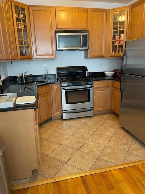 Building Photo - 4401 Park Ave