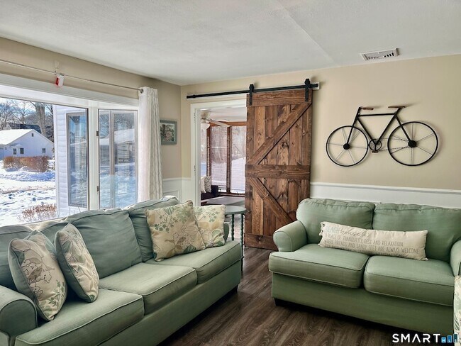 Building Photo - 51 Billow Rd