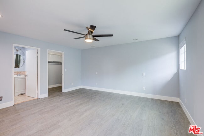 Building Photo - 355 Panama Ave