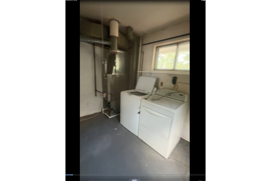 Washer/Dryer - 7504 June St