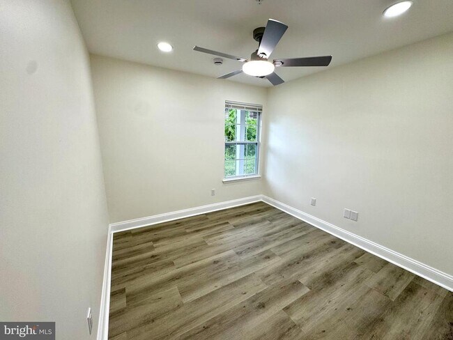 Building Photo - 1142 Windemere Ct