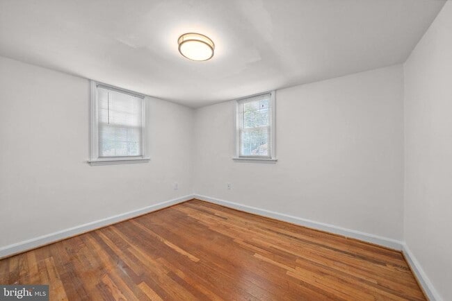 Building Photo - 1701 Sycamore St