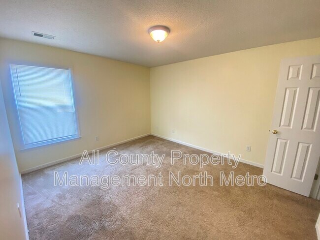 Building Photo - 280 Leasingworth Way