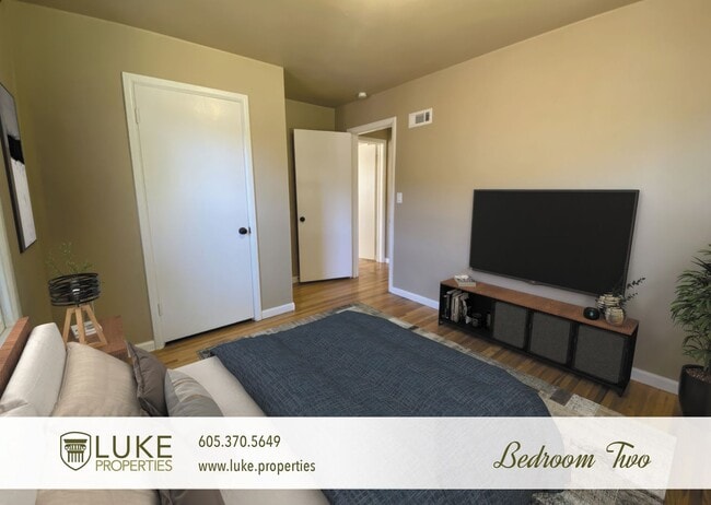 Building Photo - 409 N Jessica Ave