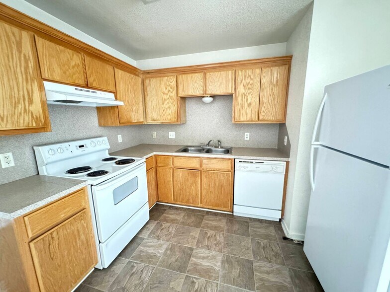 Building Photo - 3701 Ys Pak Ct