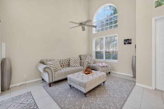 Building Photo - 6468 NW 78th Pl