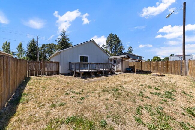 Building Photo - Updated 3 bedroom home with garage