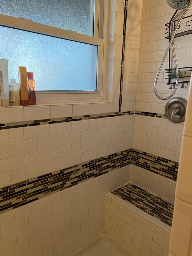 Building Photo - 603 Maxwell St