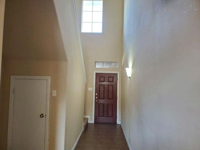 Building Photo - 4171 Florence Dr