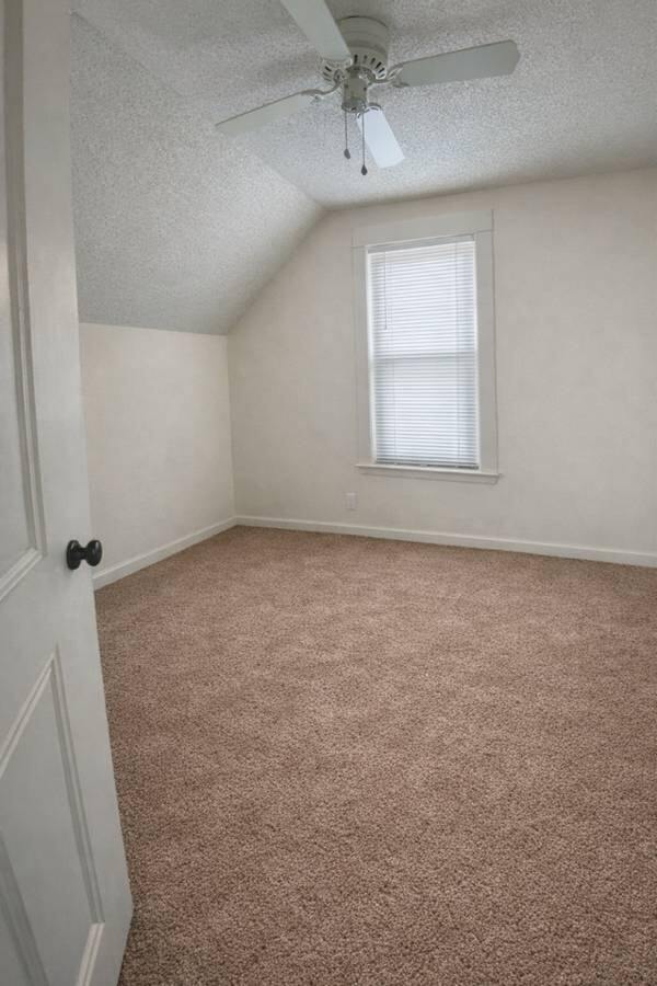Building Photo - 110 9th Ave W