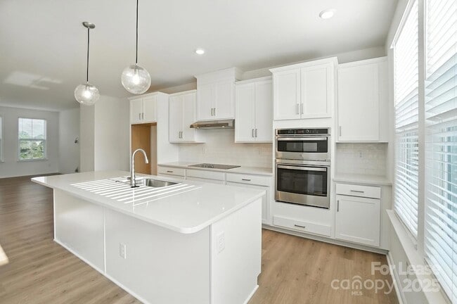 Building Photo - 5033 Westmead Ln