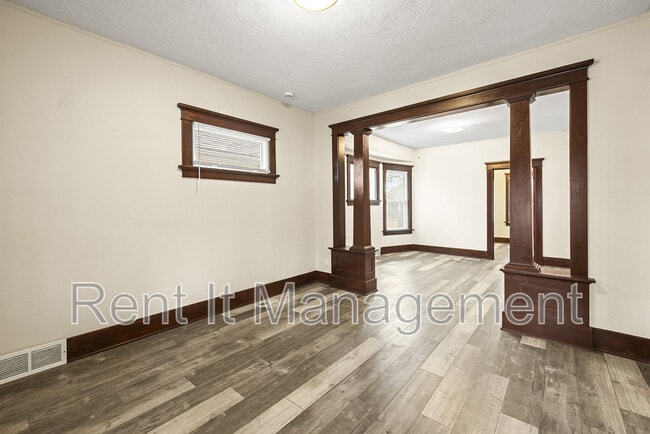 Building Photo - 2816 N 19th Ave