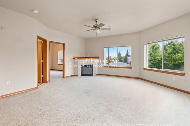 Building Photo - Chic One-Bedroom Condo in Bethany!