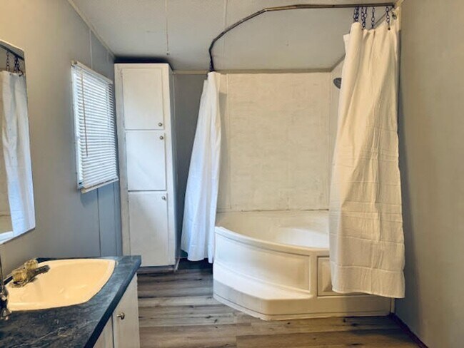 Building Photo - Old Maco Road