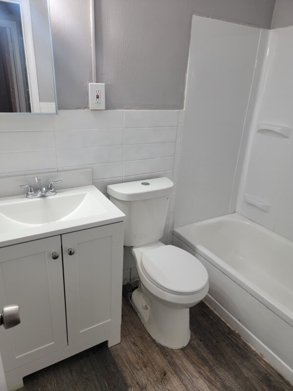 Building Photo - 1815-1819 Garfield Rd