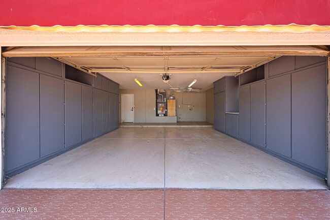 Building Photo - 13507 W Sky Hawk Dr