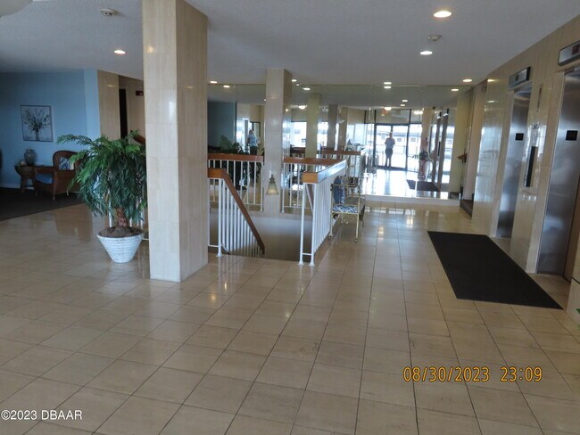 Building Photo - 1415 Ocean Shore Blvd