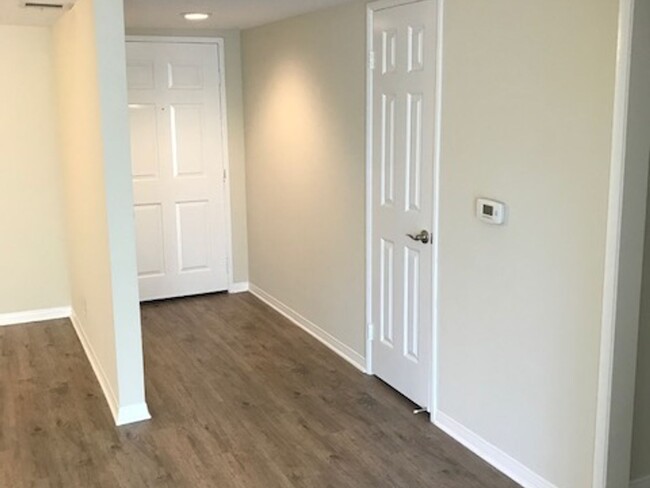 Interior Photo - 360 Hollywood Way