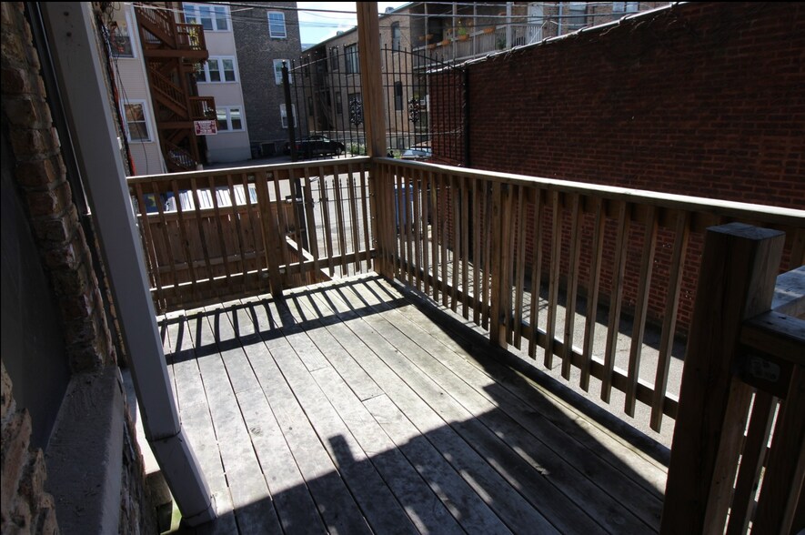 Back Porch off Kitchen - 6718 N Lakewood Ave