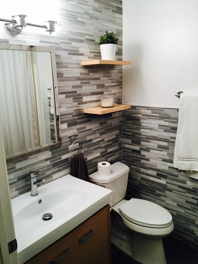 Master Bathroom - 7120 La Tijera Blvd