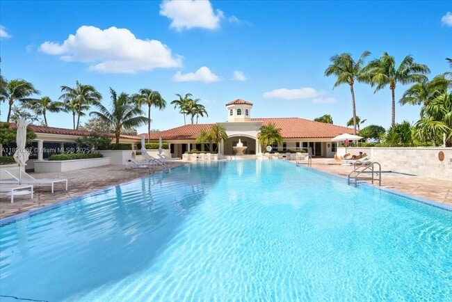 Building Photo - $5,500MONTHLY;20000 E COUNTRY CLUB DR #516...