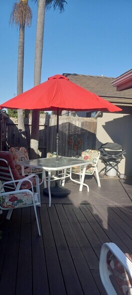 Enjoy your private deck! - 1945 La Jolla Ct