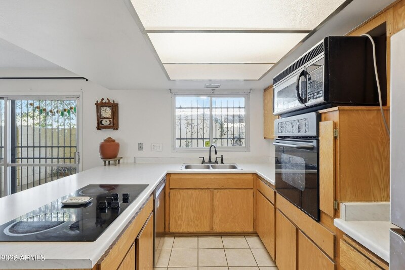 Building Photo - 3701 S Mill Ave