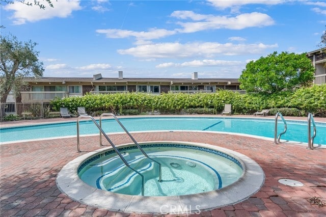 Building Photo - 6542 Ocean Crest Dr