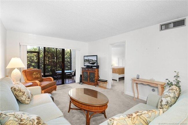 Building Photo - 7410 S Ocean Dr