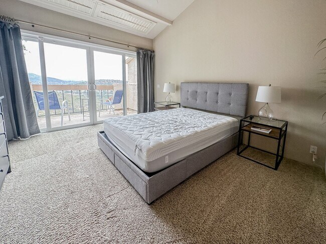 Building Photo - Tierrasanta Furnished Short-Term Rental