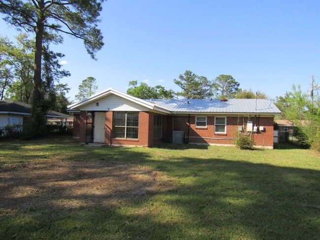 Building Photo - 608 Palmetto St