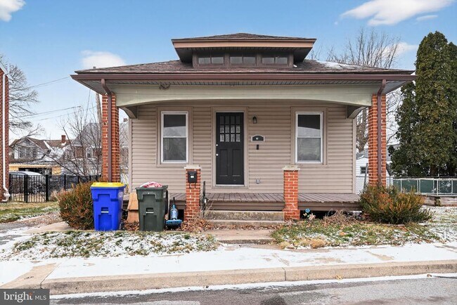 Building Photo - 38 N Scott St