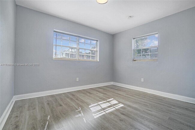 Building Photo - 1015 NW 130th St