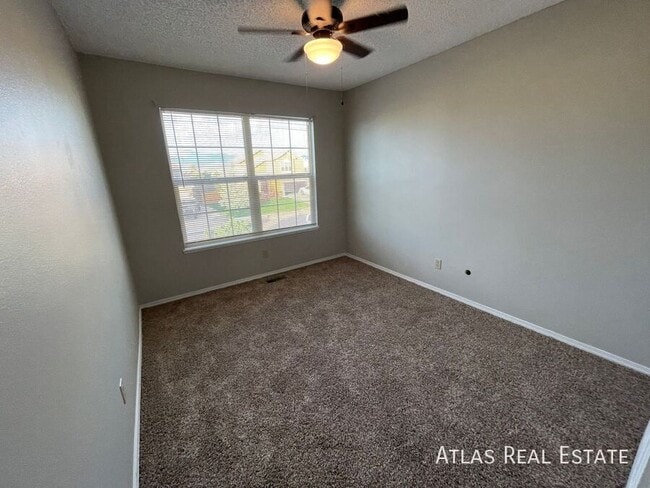 Building Photo - 4920 Braddock Dr