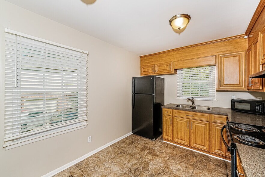 Building Photo - 120 Von Dale Dr