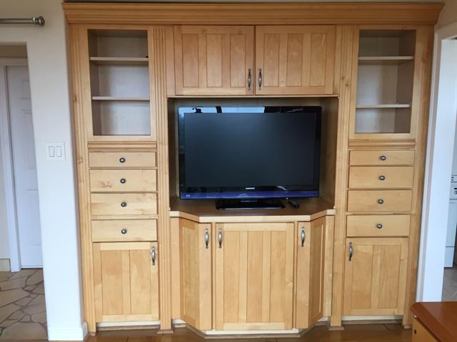 Building Photo - 6211 W Northwest Hwy