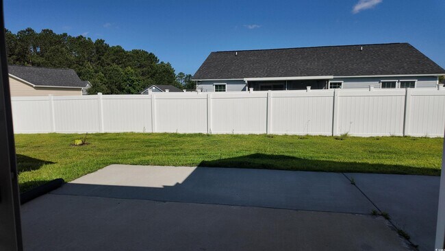 Building Photo - 1561 Heirloom Dr